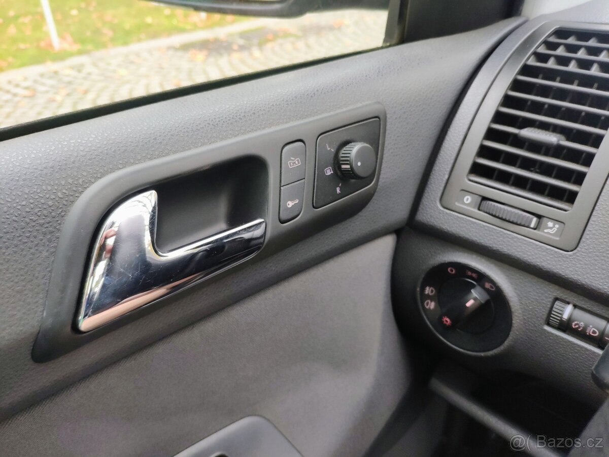 Volkswagen Polo 1.2i, NOVÁ STK, nájezd 108.000 km - 13