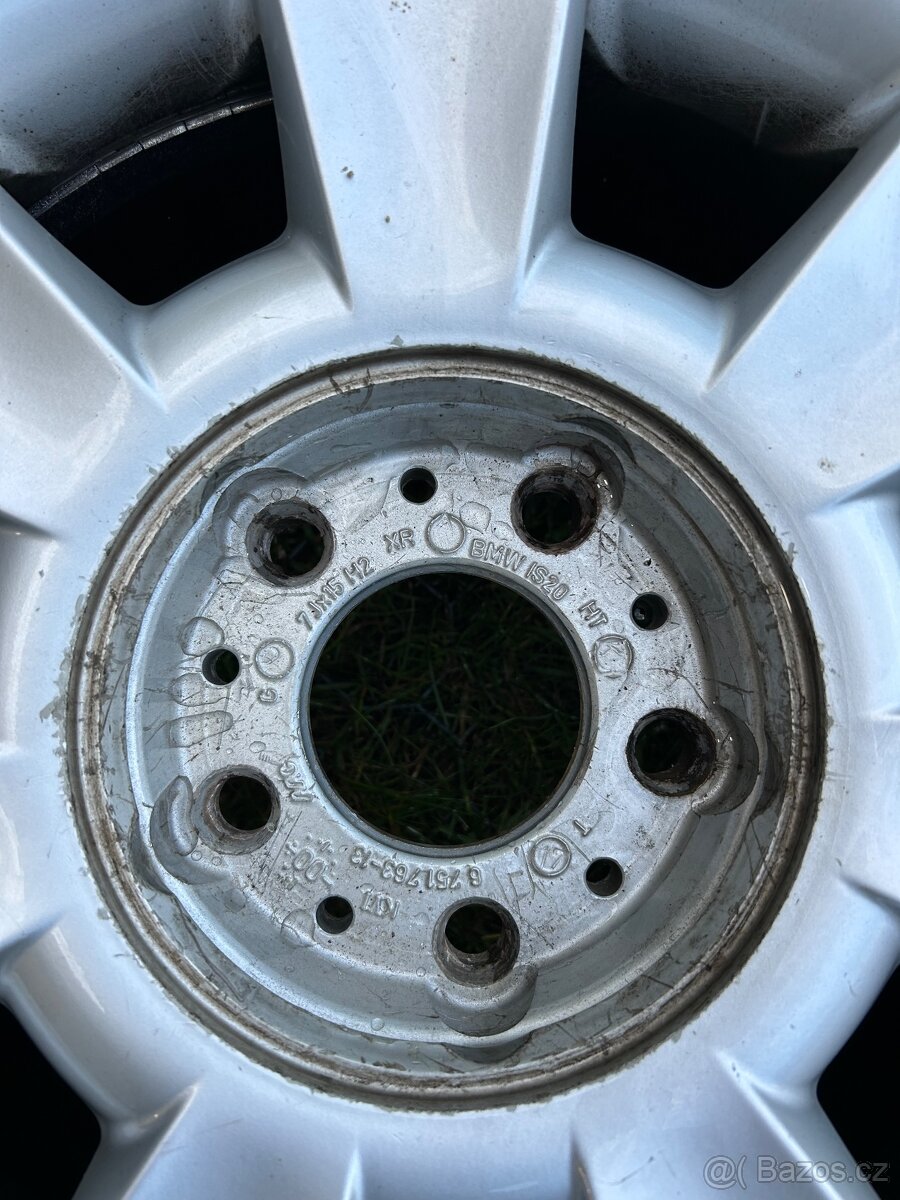 BMW E 39 15” 205/65/15 zimni origina alu disky - 13