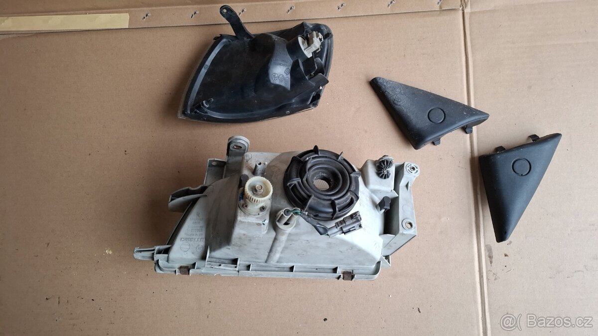 Toyota CarinaE - soubor náhradních dílů - 13