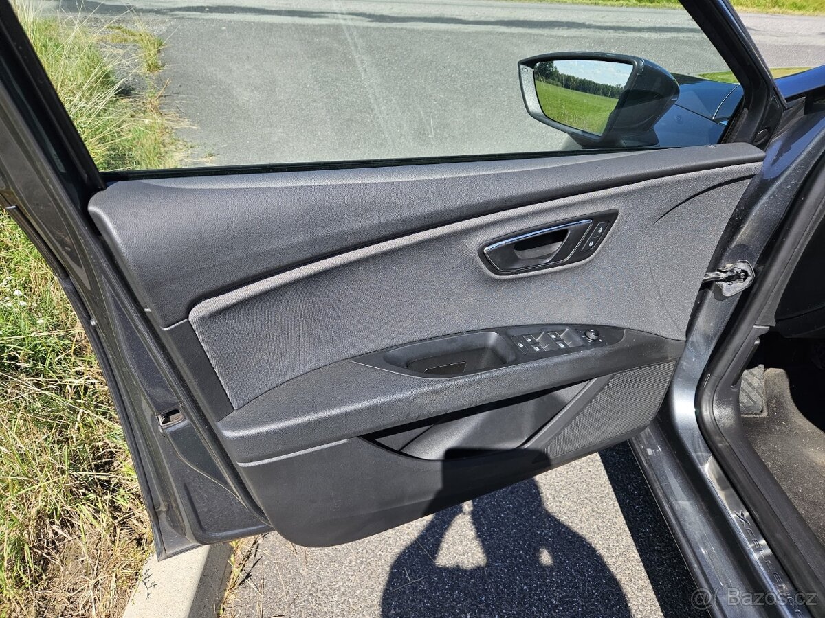 Seat Leon 1.4 TSI 92kw, Excellence, Výbava, Nehavarováno - 13