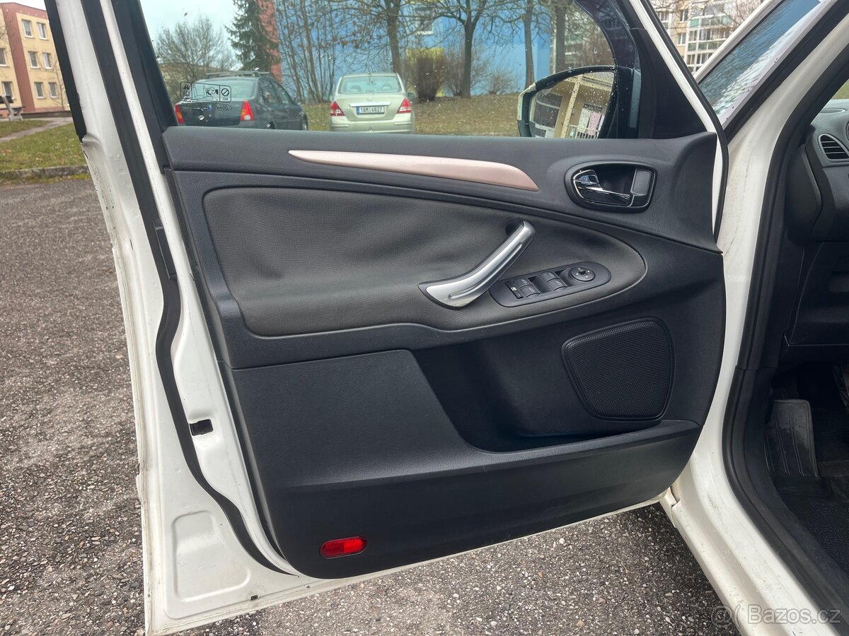 Ford S-Max 2.0 TDCI 7 míst - 13