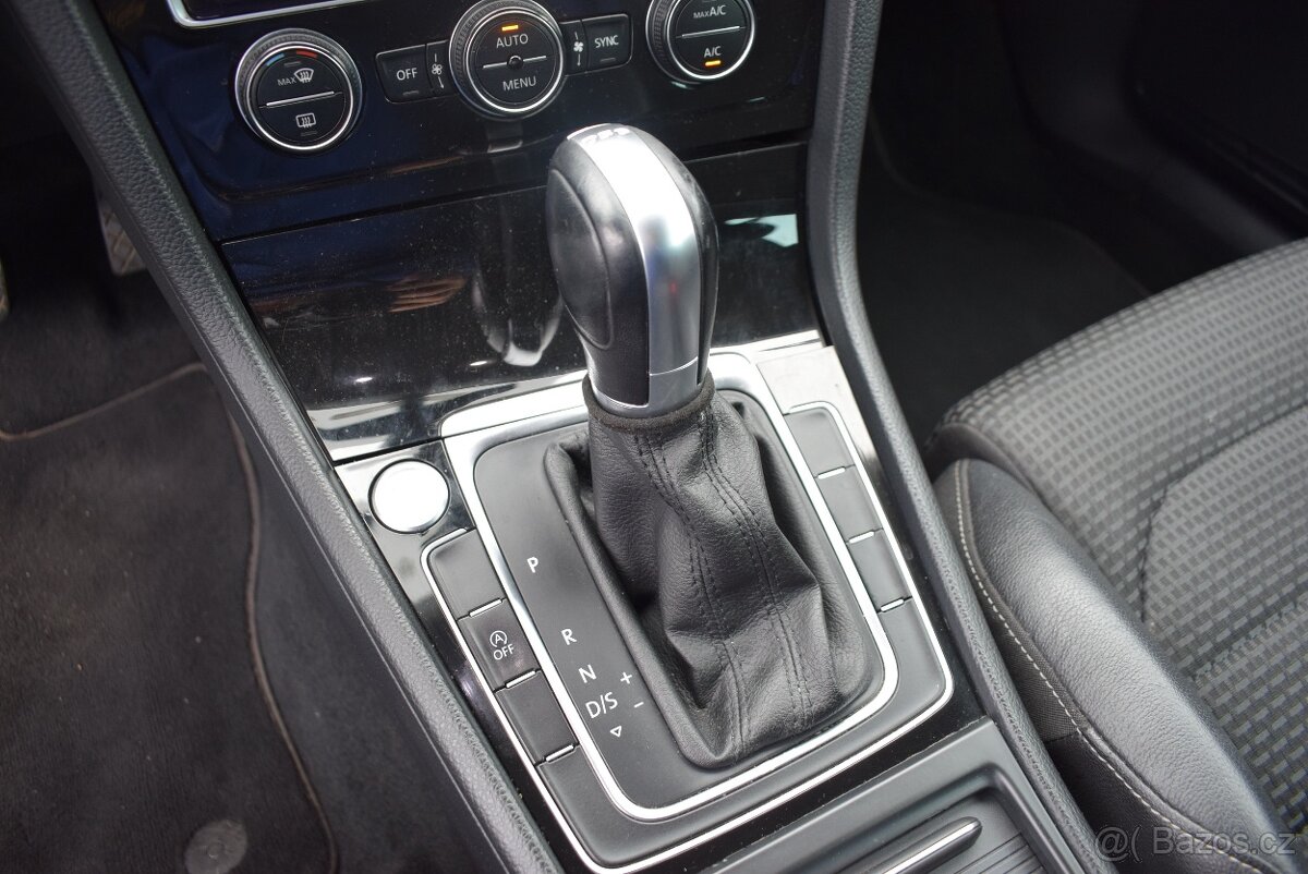 Volkswagen Golf 2,0 TDI AUTOMAT 1.MAJ,NOVÉ ČR,SUPER STAV - 13