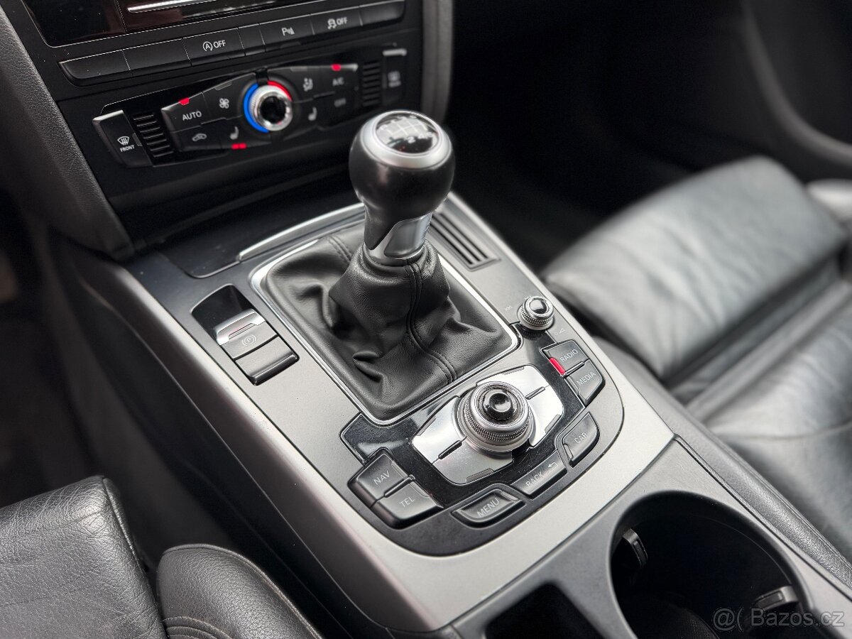 Audi A4 3.0TDI Quattro manuál Panorama - 13