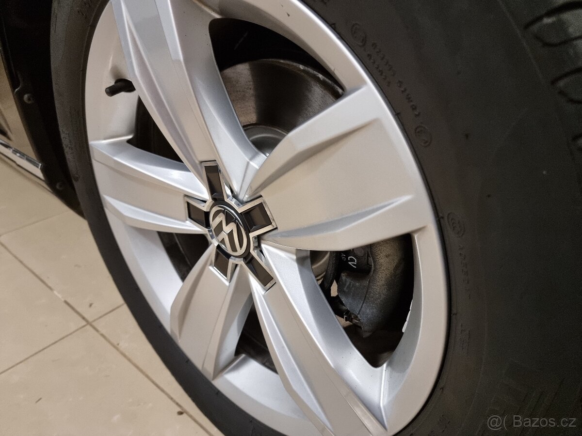 VW Passat 2,0Tdi DSG 140kW Elegance Variant 1 MAJ ČR - 13