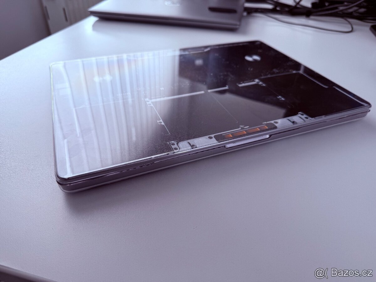 MacBook Pro M2 MAX 16" 32GB/1TB - záruka 17 měsíců - 13