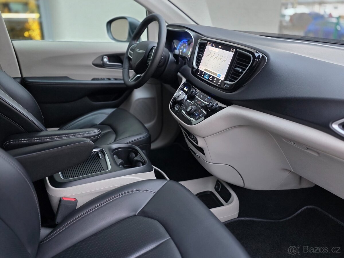Chrysler Pacifica 3.6L V6 7 miest Radar DPH 2023 - 13