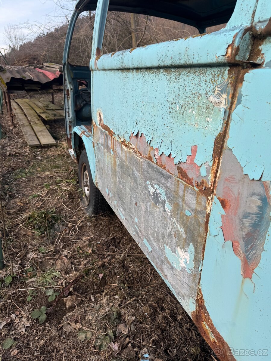 Volkswagen Bus T2 - 13