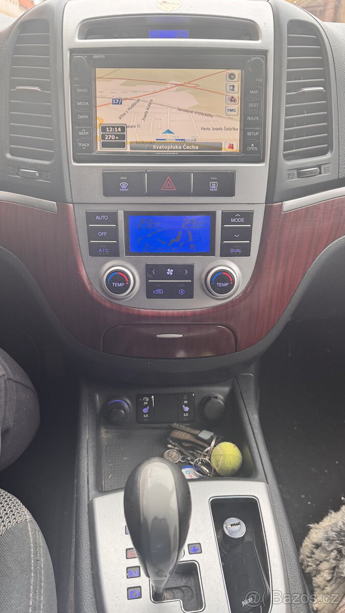 Prodám HYUNDAI SANTA FE CRDi, 4x4, r.v.2009 - 13