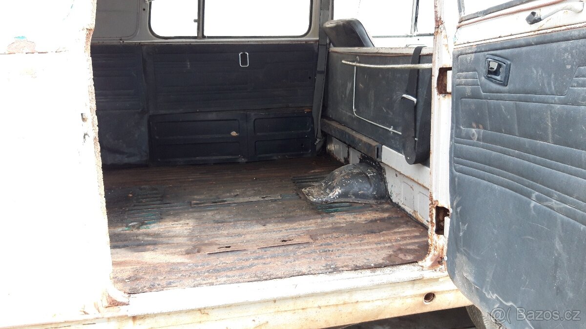 Škoda 1203 zo šiltom - 13