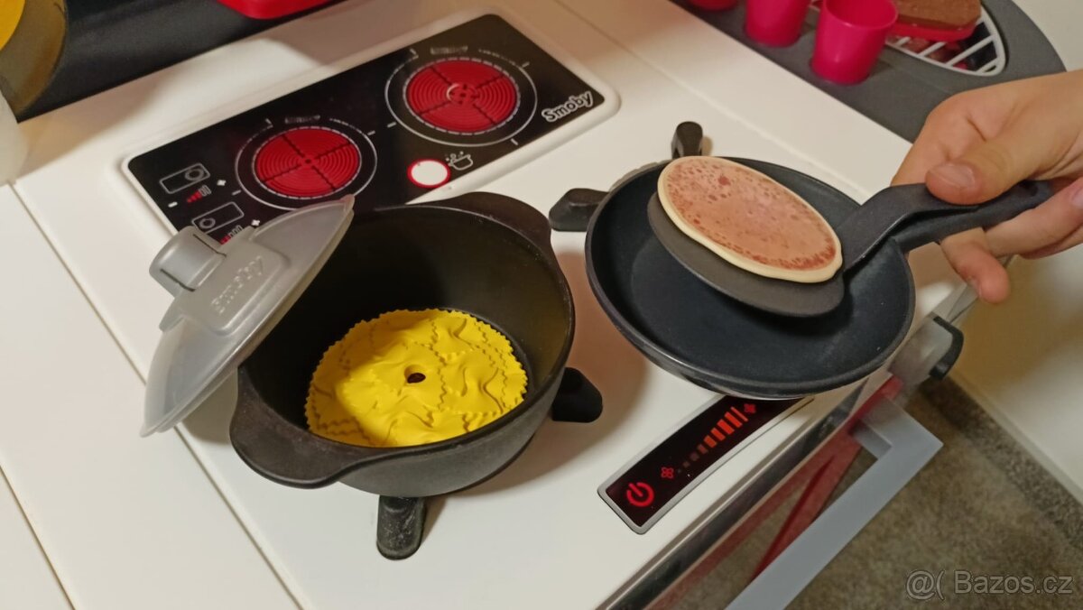 Kuchyňka Smoby s příslušenstvím - 13