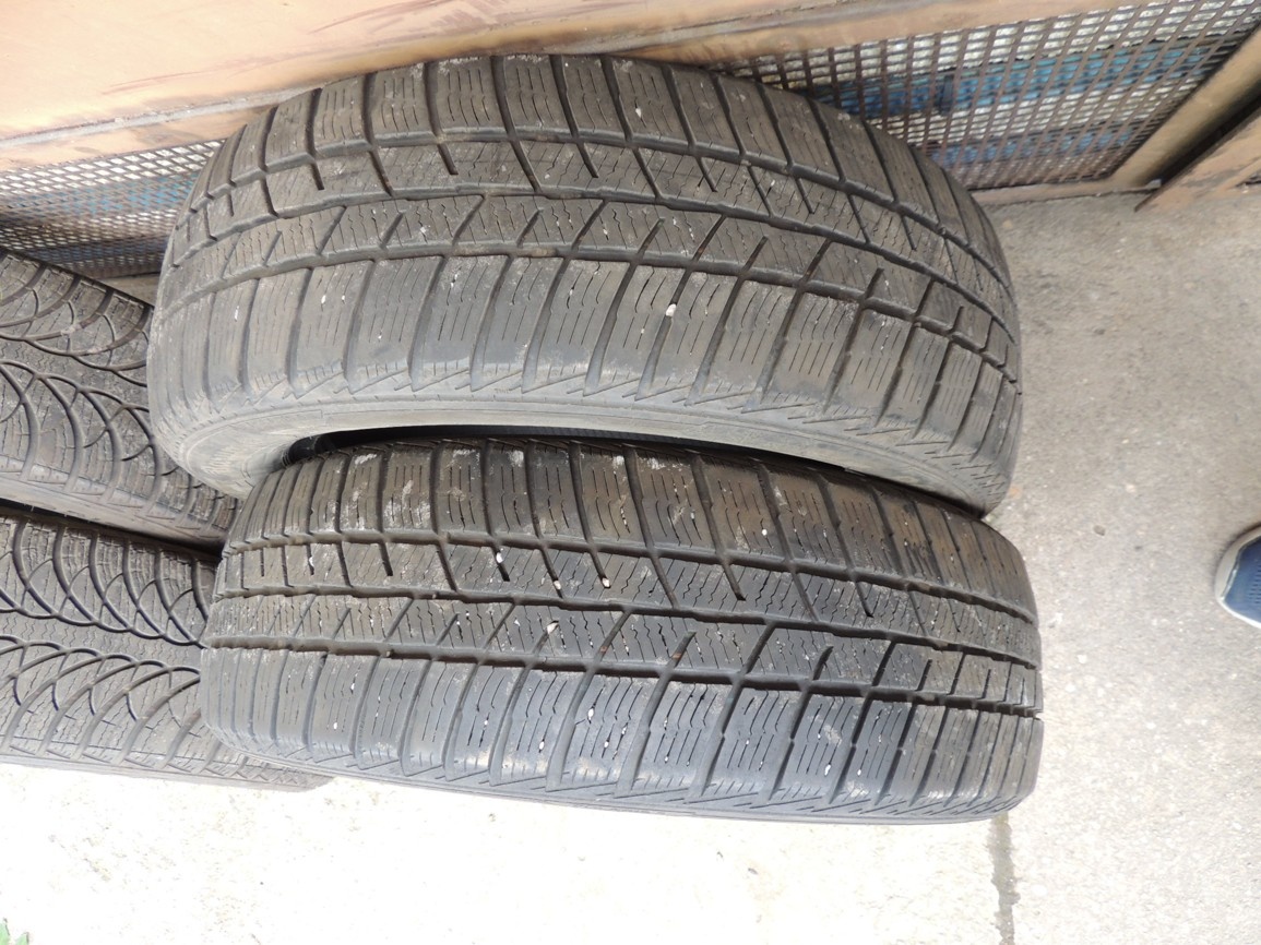 4ks zimních pneu 185/60/15 - 13