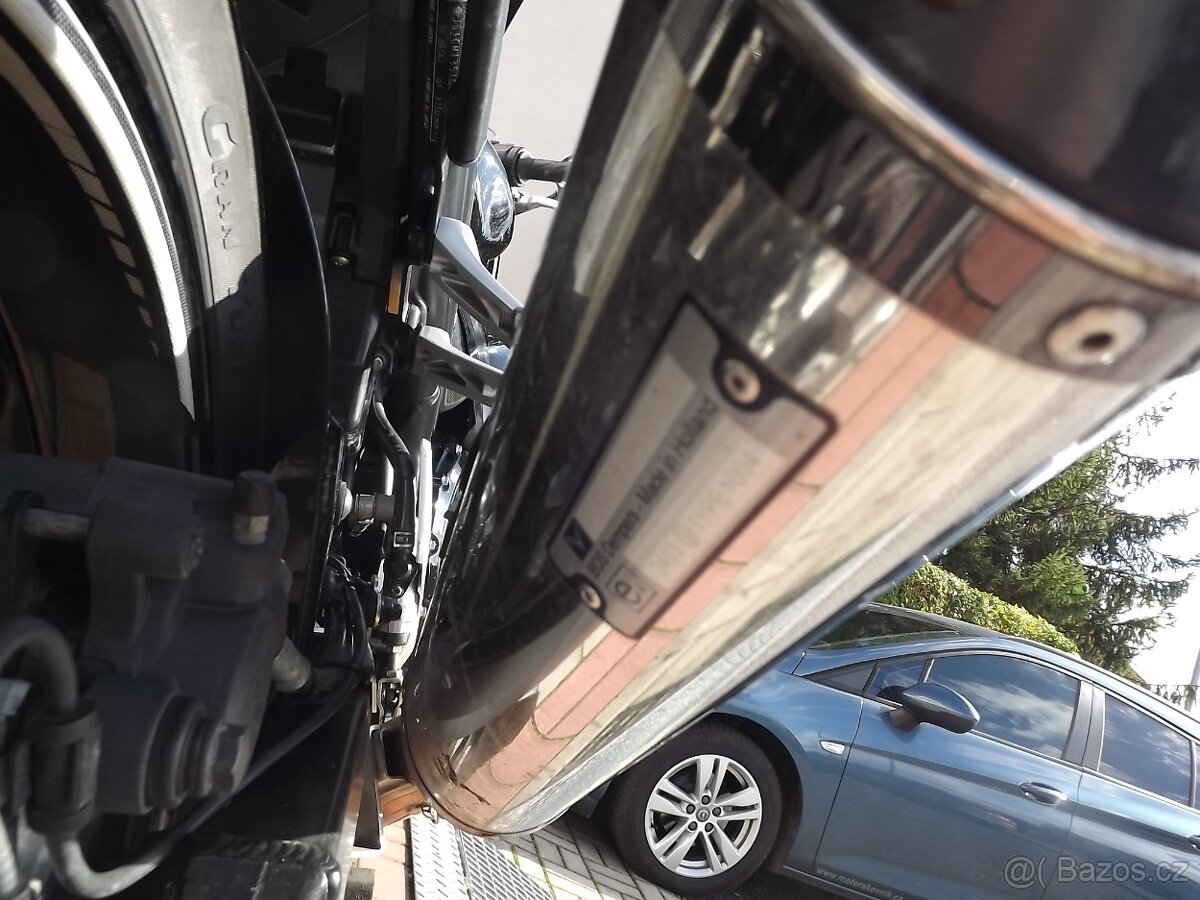 Suzuki GSX 1250 FA - 13