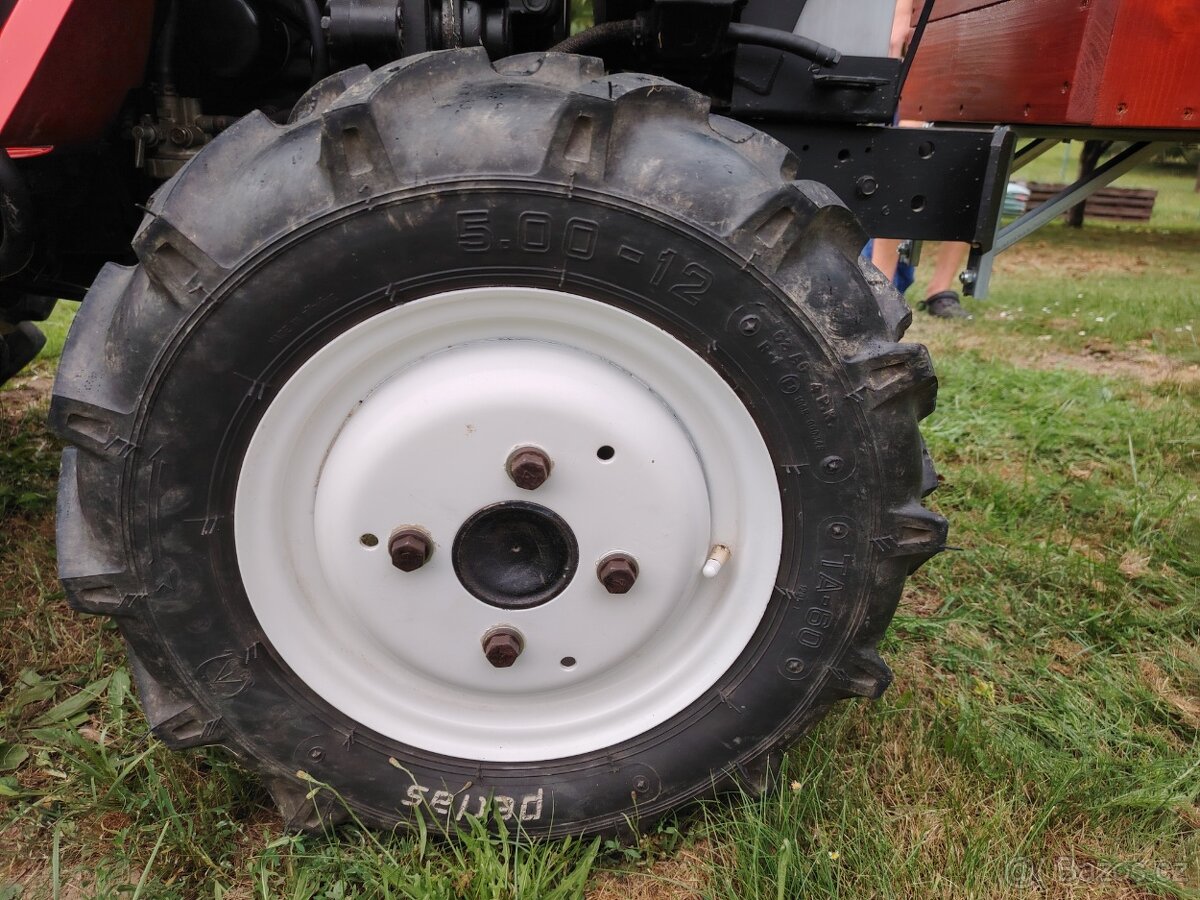 Malotraktor Mitsubishi + vlečka - 13