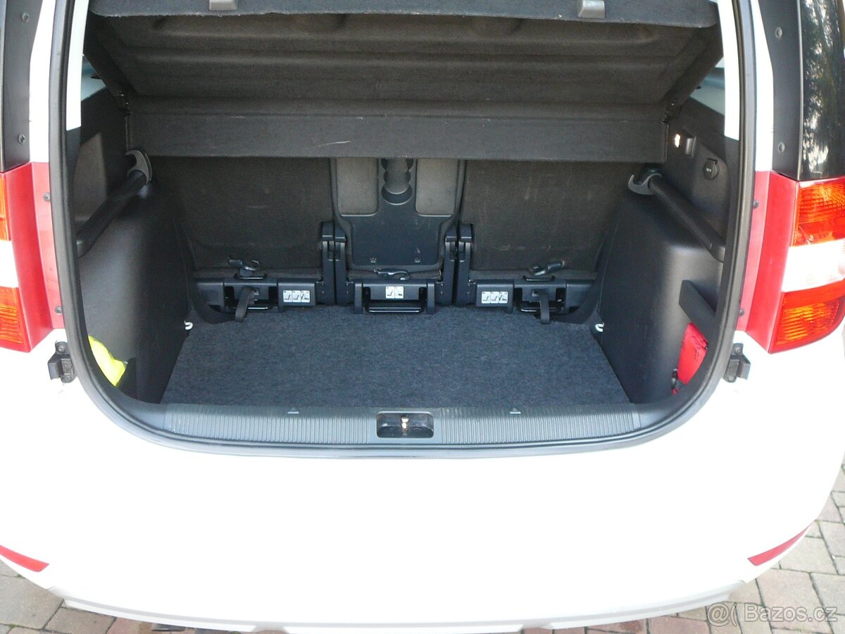 ŠKODA YETI 2.0 TDI 103KW 4x4 CLIMATRONIC OPCPARK VYH.SEDADLA - 13