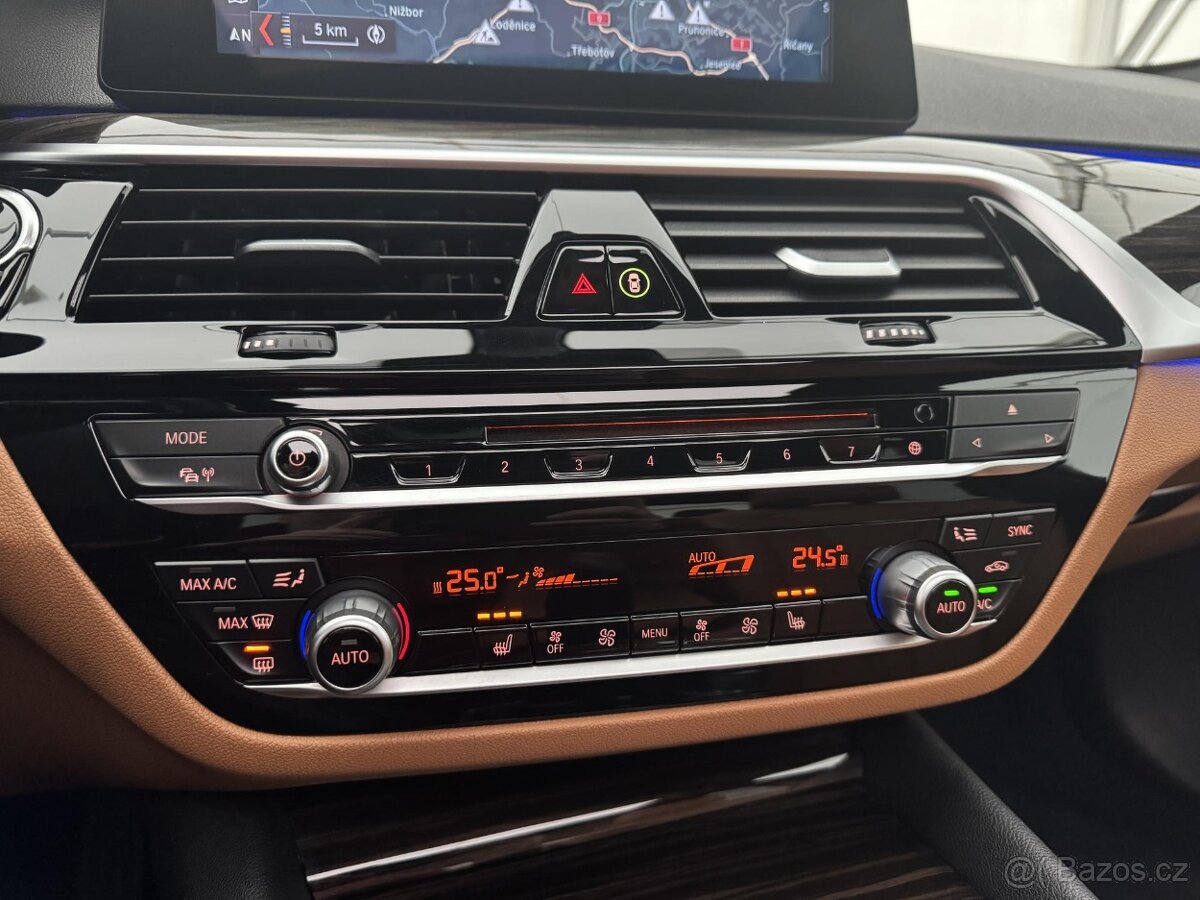 BMW Řada 5, 20d 140Kw 4x4 DPH - 13