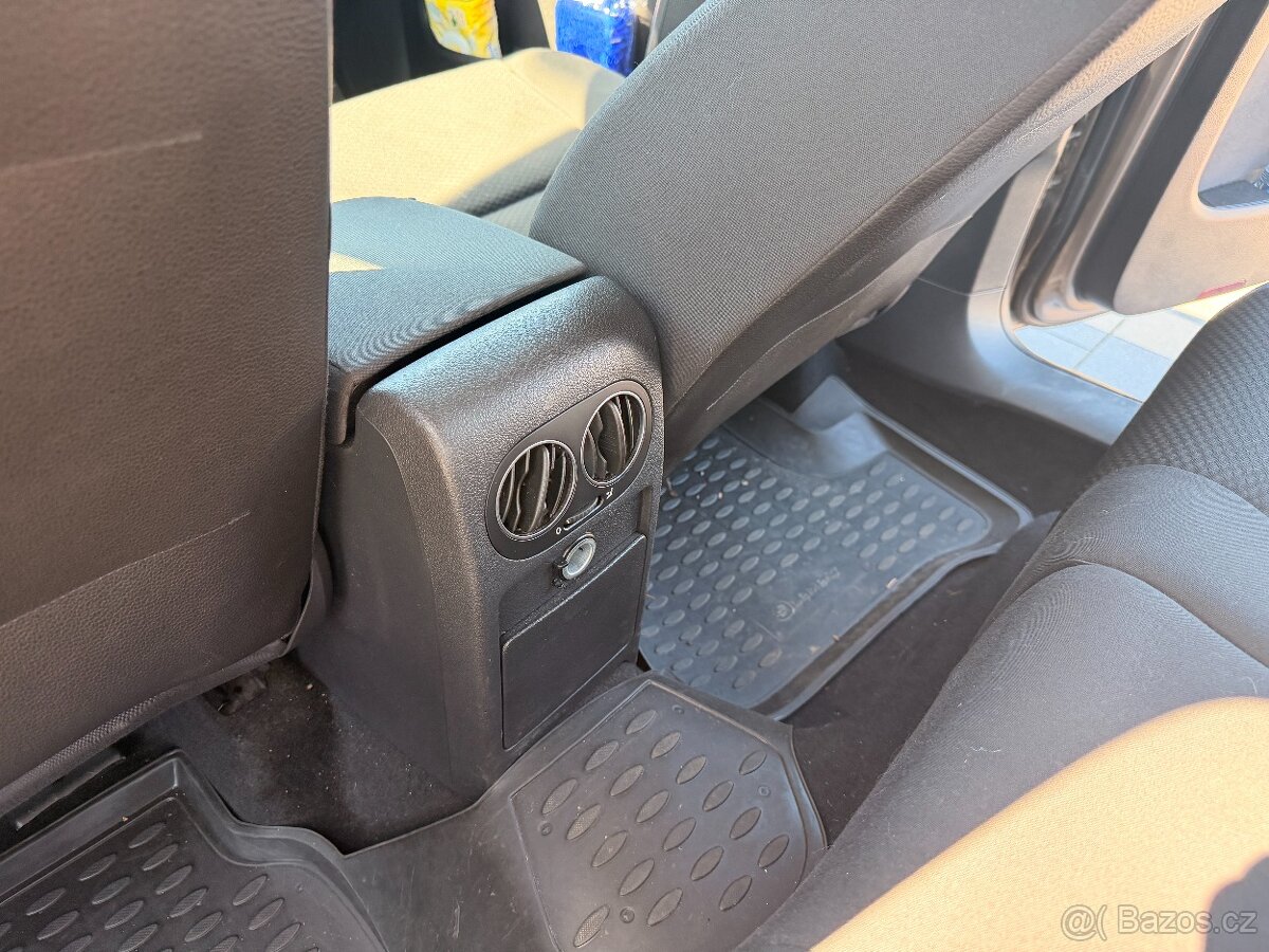 VW Golf Plus 1.6 TDI DSG (2011)|Top Servis|CarPlay - 13