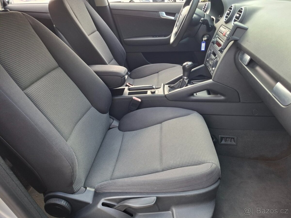 AUDI A3 1.6i 75kW -PO SERVISE - 13