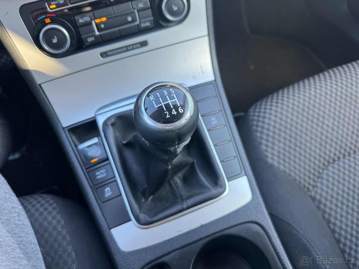 Volkswagen Passat 1,6 TDI 77 KW ROZVODY STK - 13