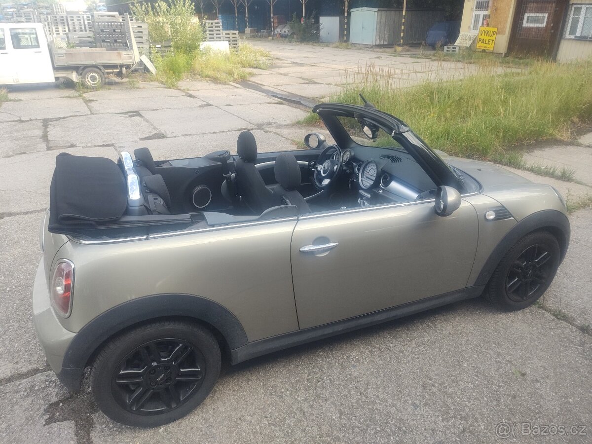 Mini Cooper Cabrio 1.6i 72 kW, najeto 84t km - 13