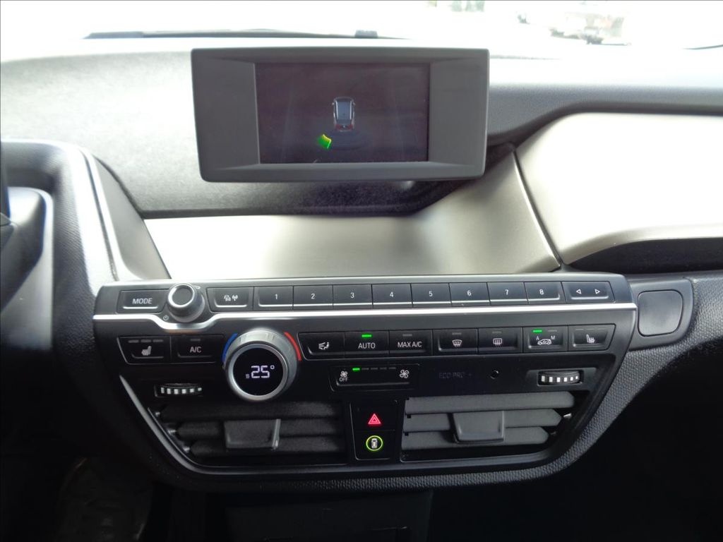 BMW I3s - 13
