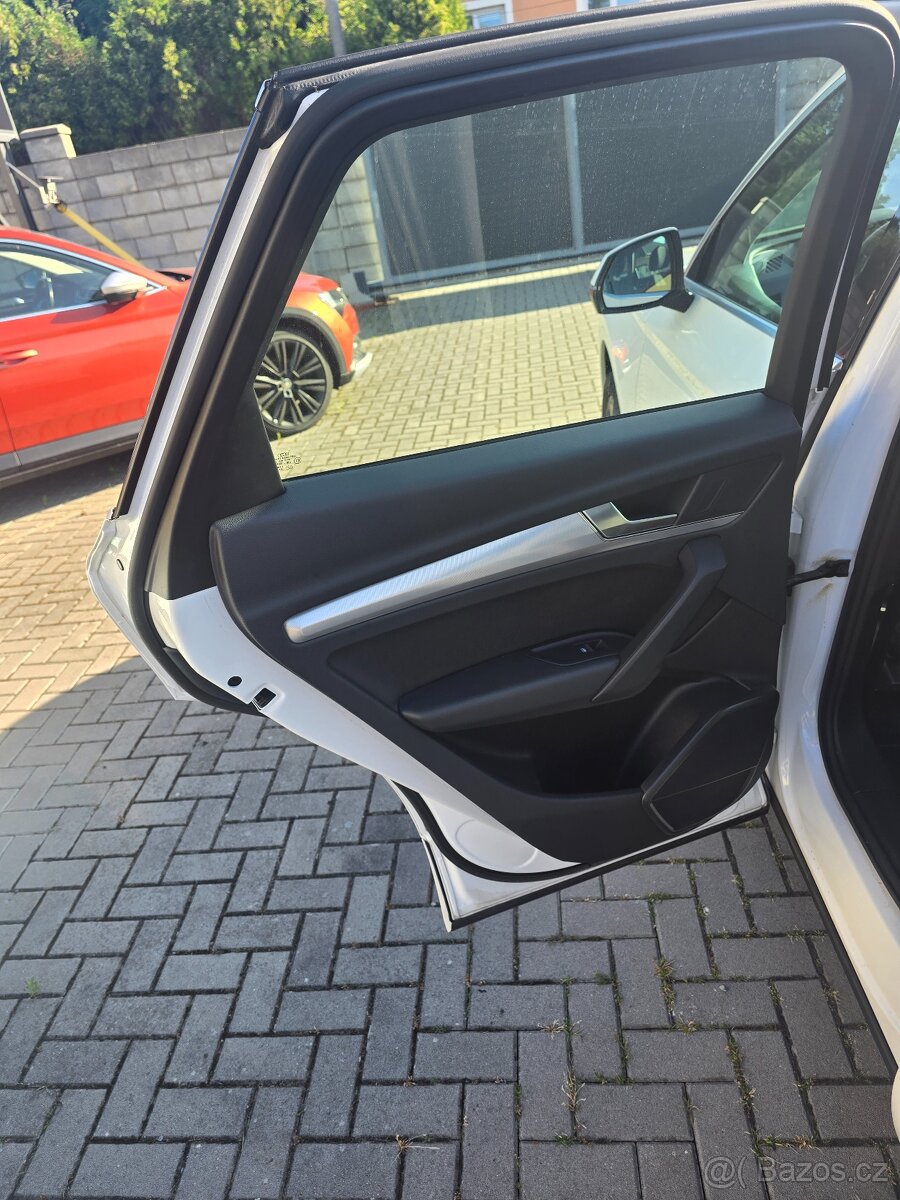 Audi Q5 2,0TDI Quattro 4×4 automat - 13