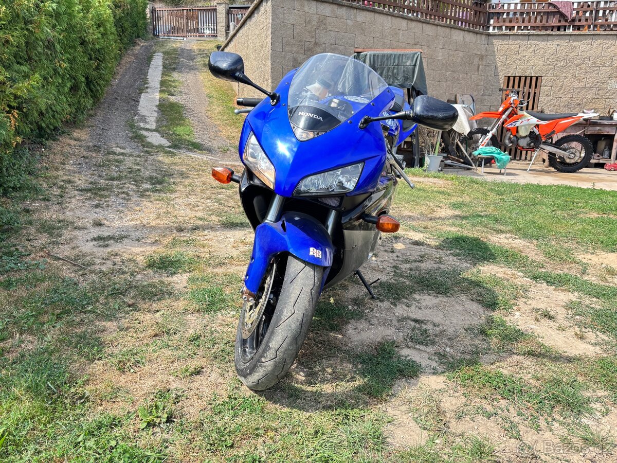 Honda CBR 1000 Fireblade 2005 - 13