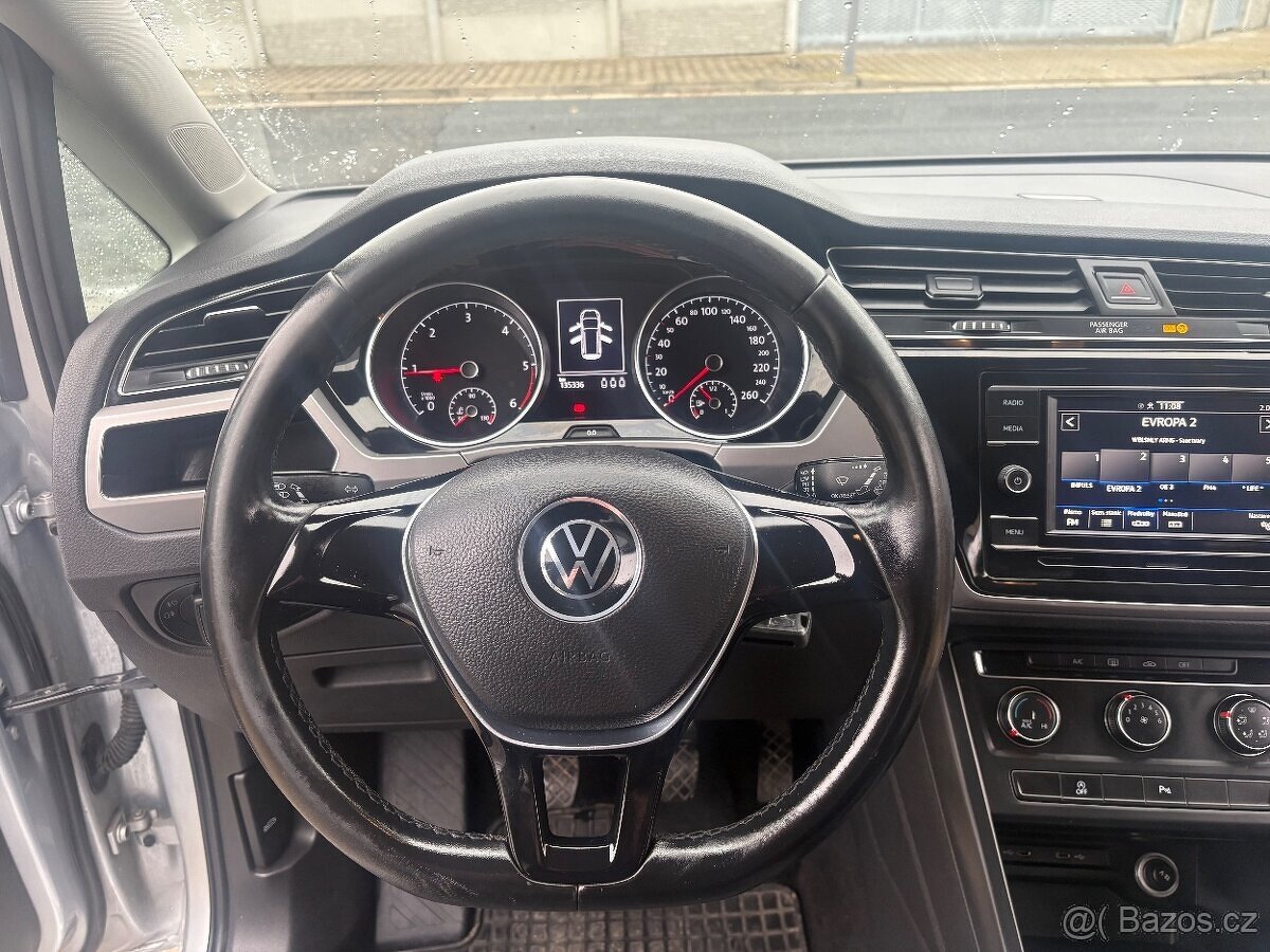 VW TOURAN 2.0TDI R.2023 134000KM 2x kola TOP STAV - [18.12. - 13