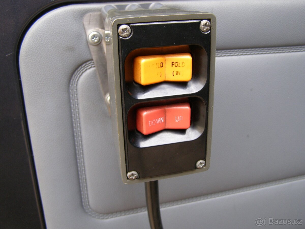 Transit MINIBUS uprava pro vozickare 1 majitel - 13