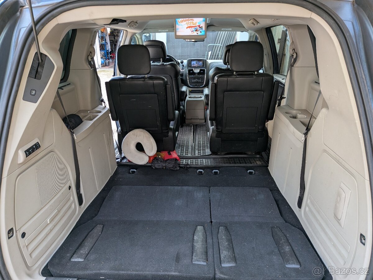 Chrysler Town & Country, 3.6 V6 Pentastar - 13