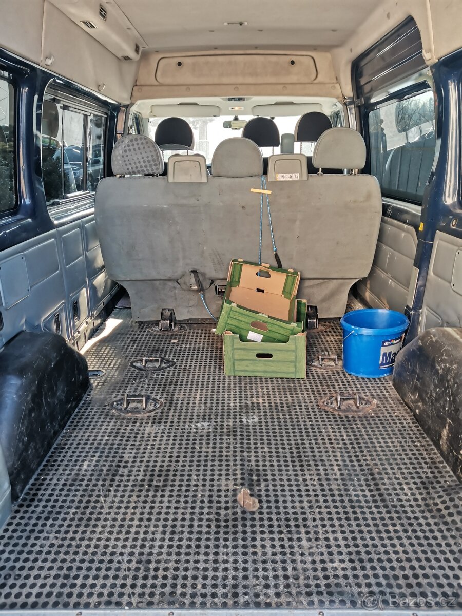 Ford Transit bus - 9 míst, rok 2010, 2,2 nafta 103kW - 13