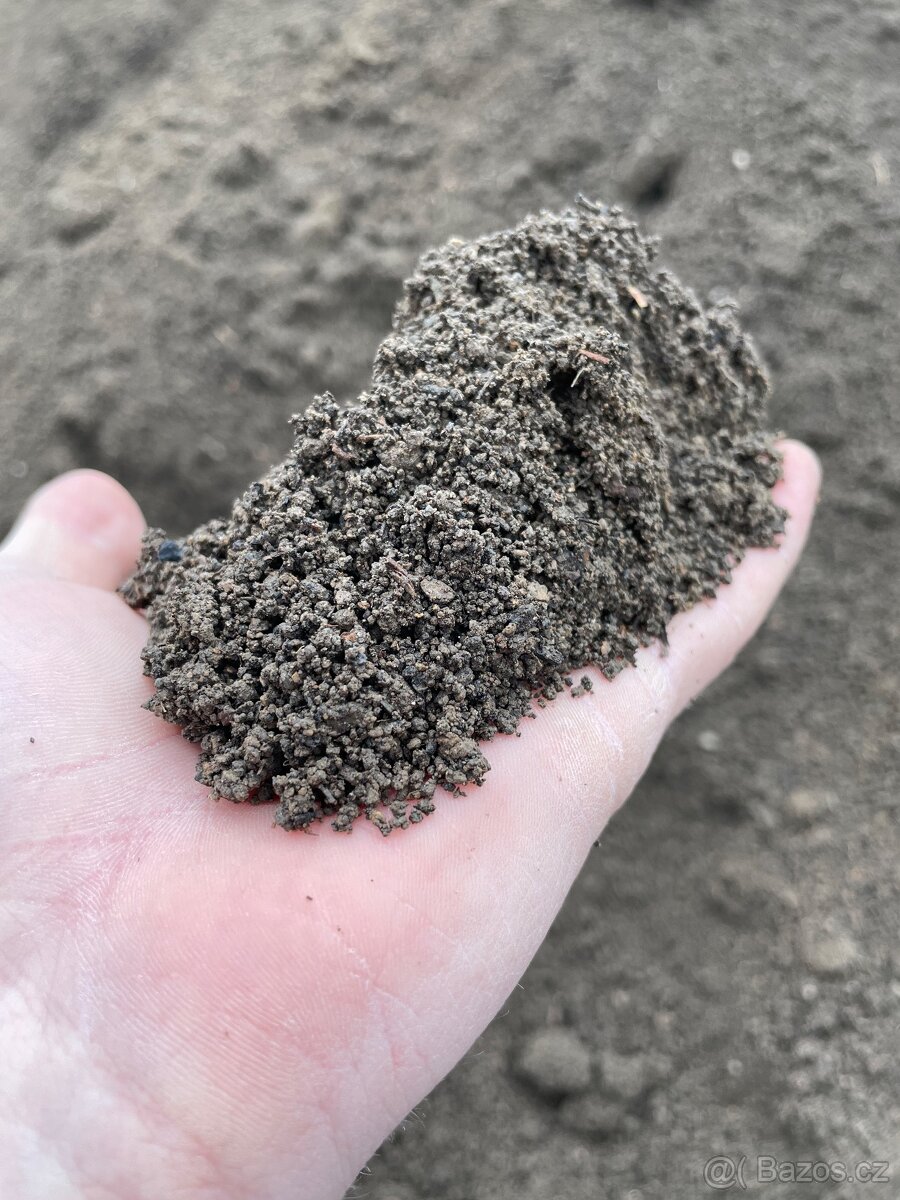 Kompost tříděný, netříděný, prosátá zemina - 13