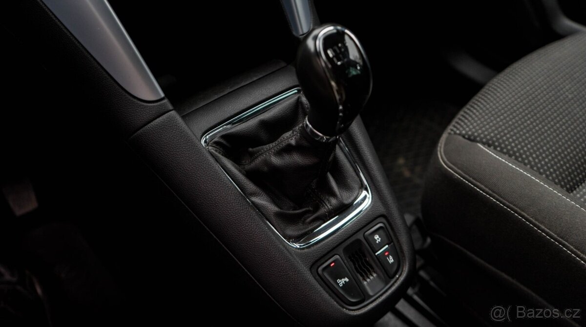 Opel Zafira Tourer 1.4 Benzín + LPG - 13