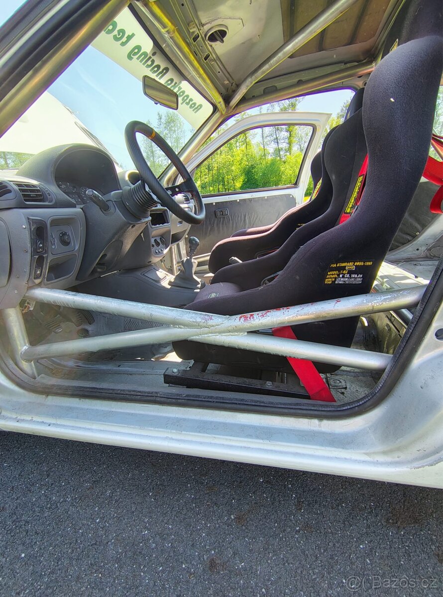 Renault clio 1.4 16v - 13