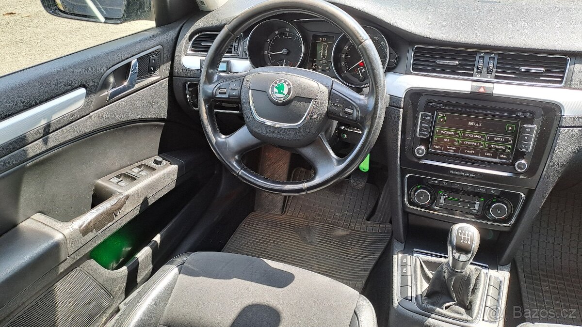 Škoda Superb 1.8 TSI Elegance - 13