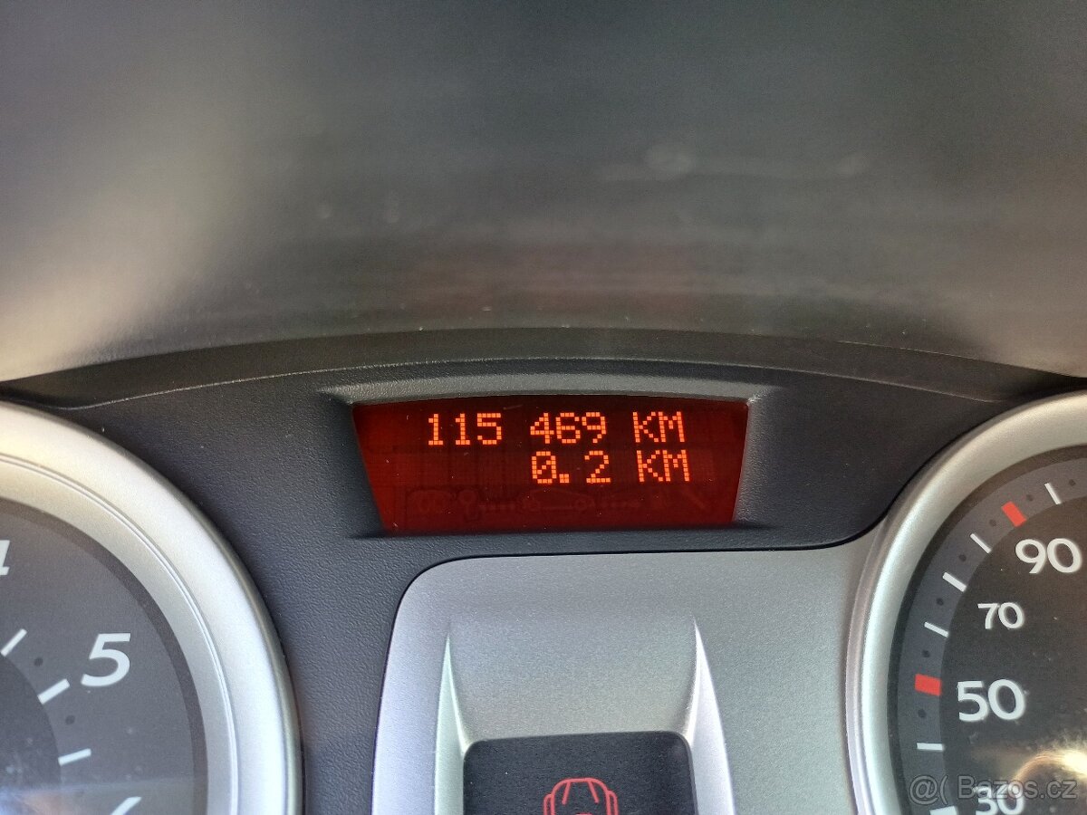 Predám Renault Clio Grandtour 1.2 benzín ,55kw rok výroby 20 - 13