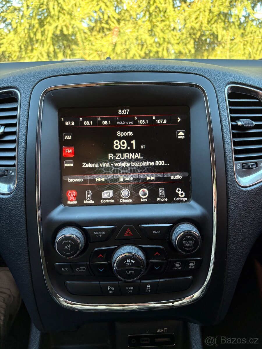 Dodge Durango 2015 3.6 V6 7 míst kosmické vady - 13