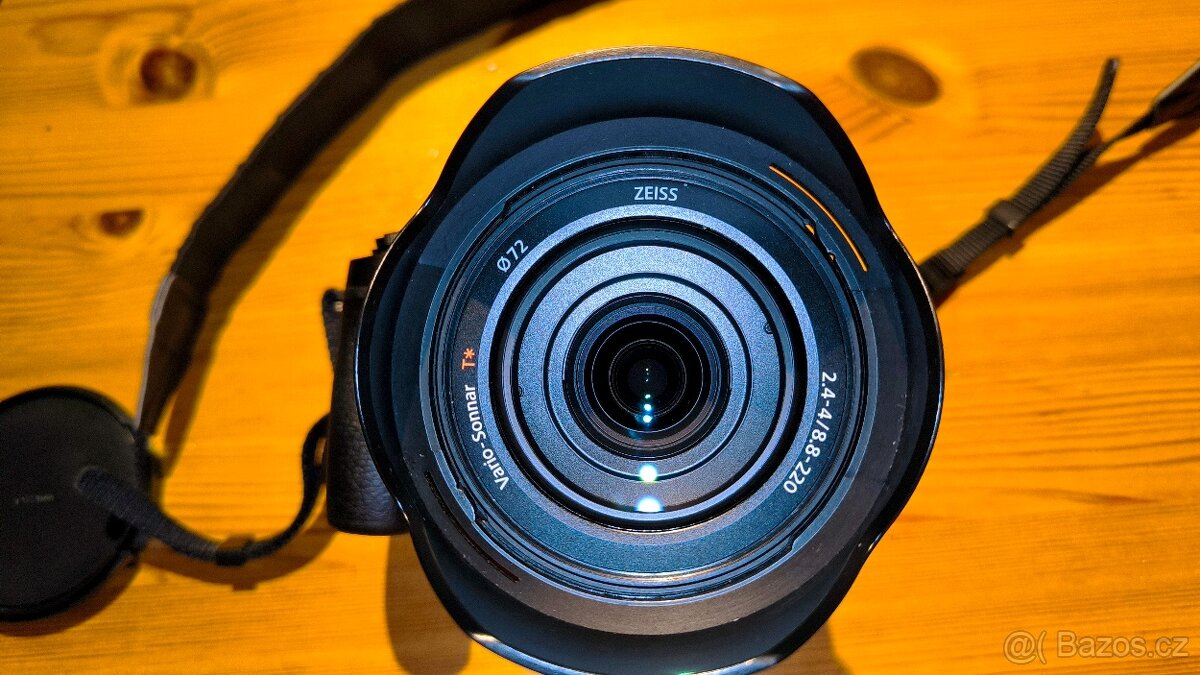 Sony Cyber-Shot DSC-RX10IV - 13