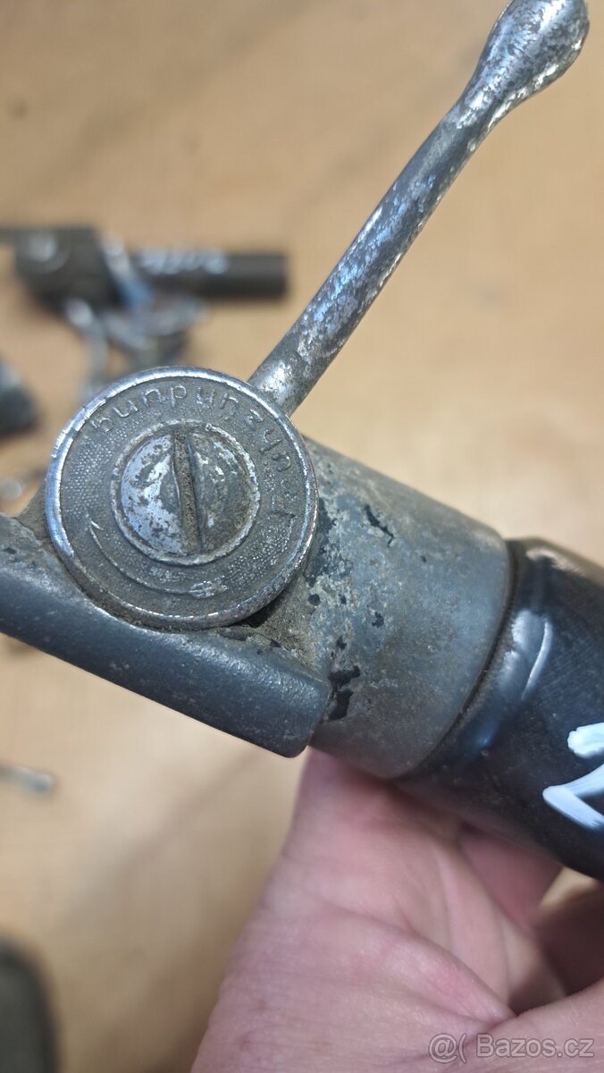 pačky,prepínač svetla, - 13