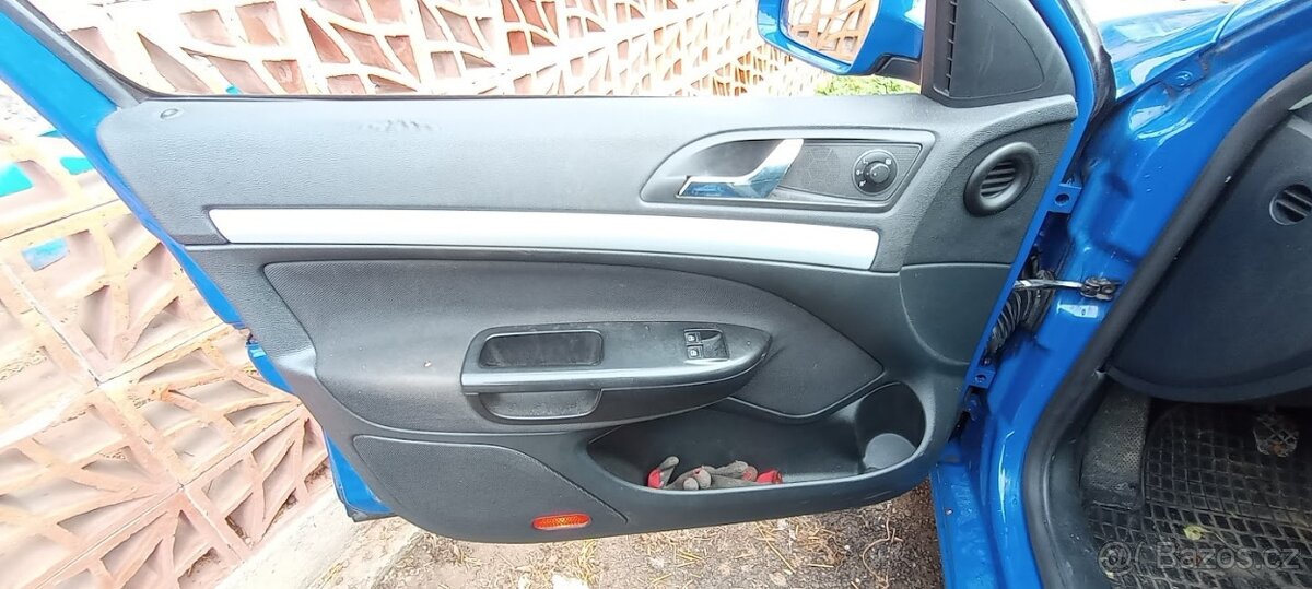 Škoda Octavia 2 facelift 1.6Tdi - 13