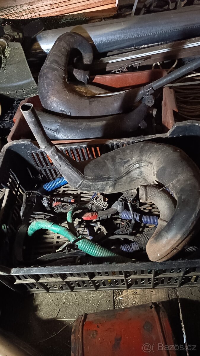 Motor Yamaha dt 125 plus díly - 13