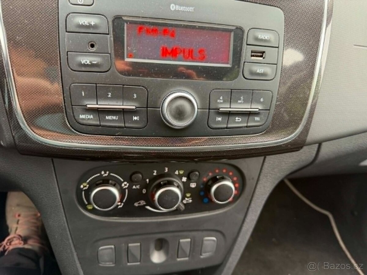 Dacia Logan 0,9 klima LPG - 13