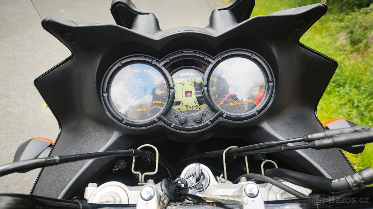 SUZUKI DL 650 V-STROM - 13