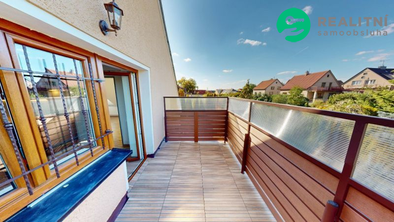 Komfortní a vzdušný byt 3+1 s terasou, 118 m2 - 13