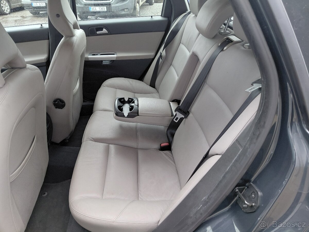 VOLVO V50, 1.6D, r.10, 155000km, VELMI SOLIDNÍ - 13
