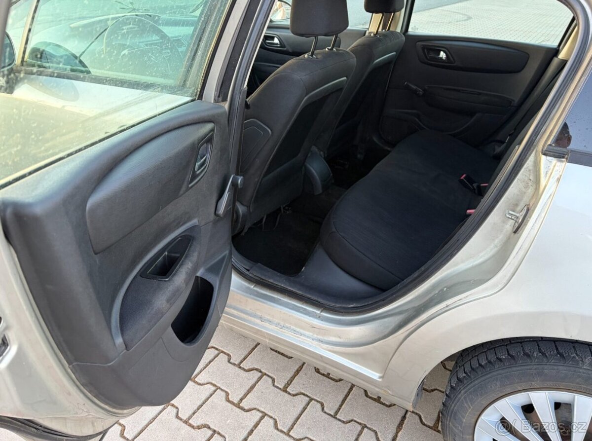 Citroen C4 1.4i 16V ČR STK 2/2028 - 13