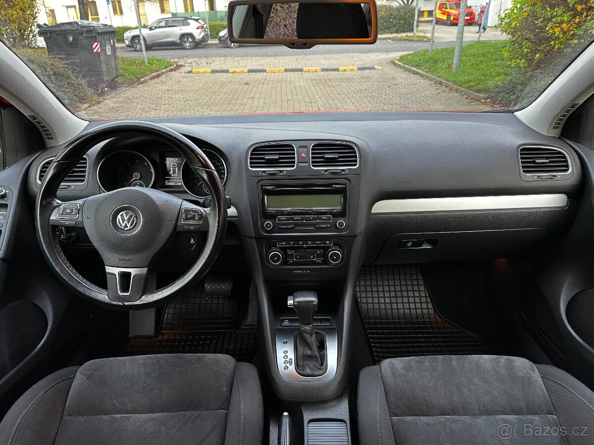 Volkswagen Golf 1.4 TSI 118kW DSG Highline ALU R17 Alcantara - 13