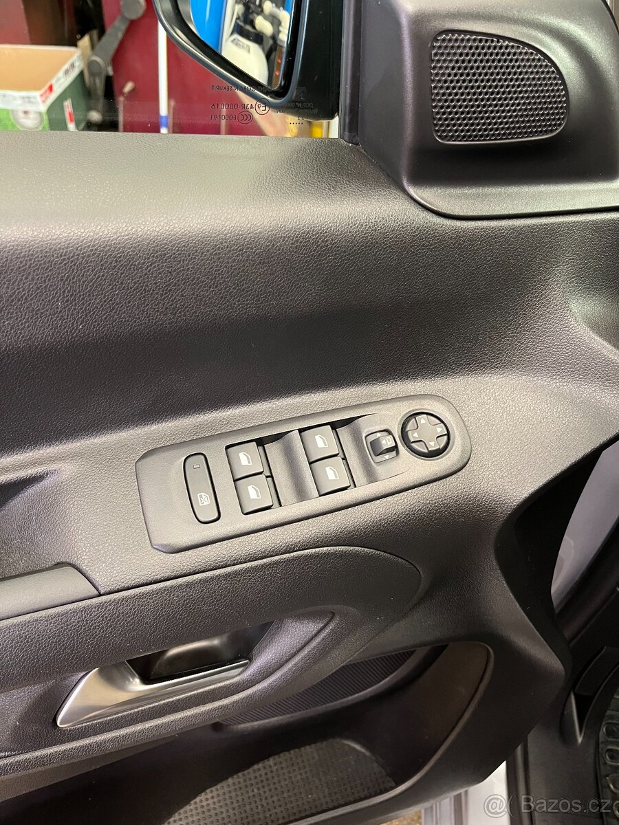 OPEL COMBO Benzin96kW Automat,Tažné,zimní sada kol - 13