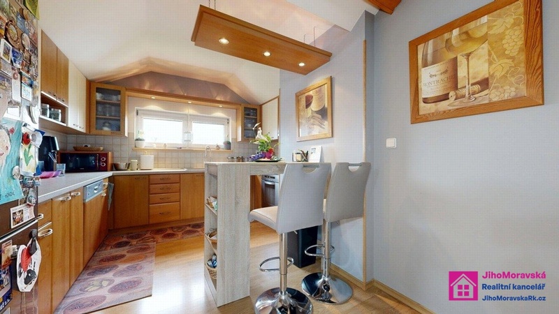 Prodej podkrovního bytu 4+1, 106 m², zahrada, Břeclav - 13