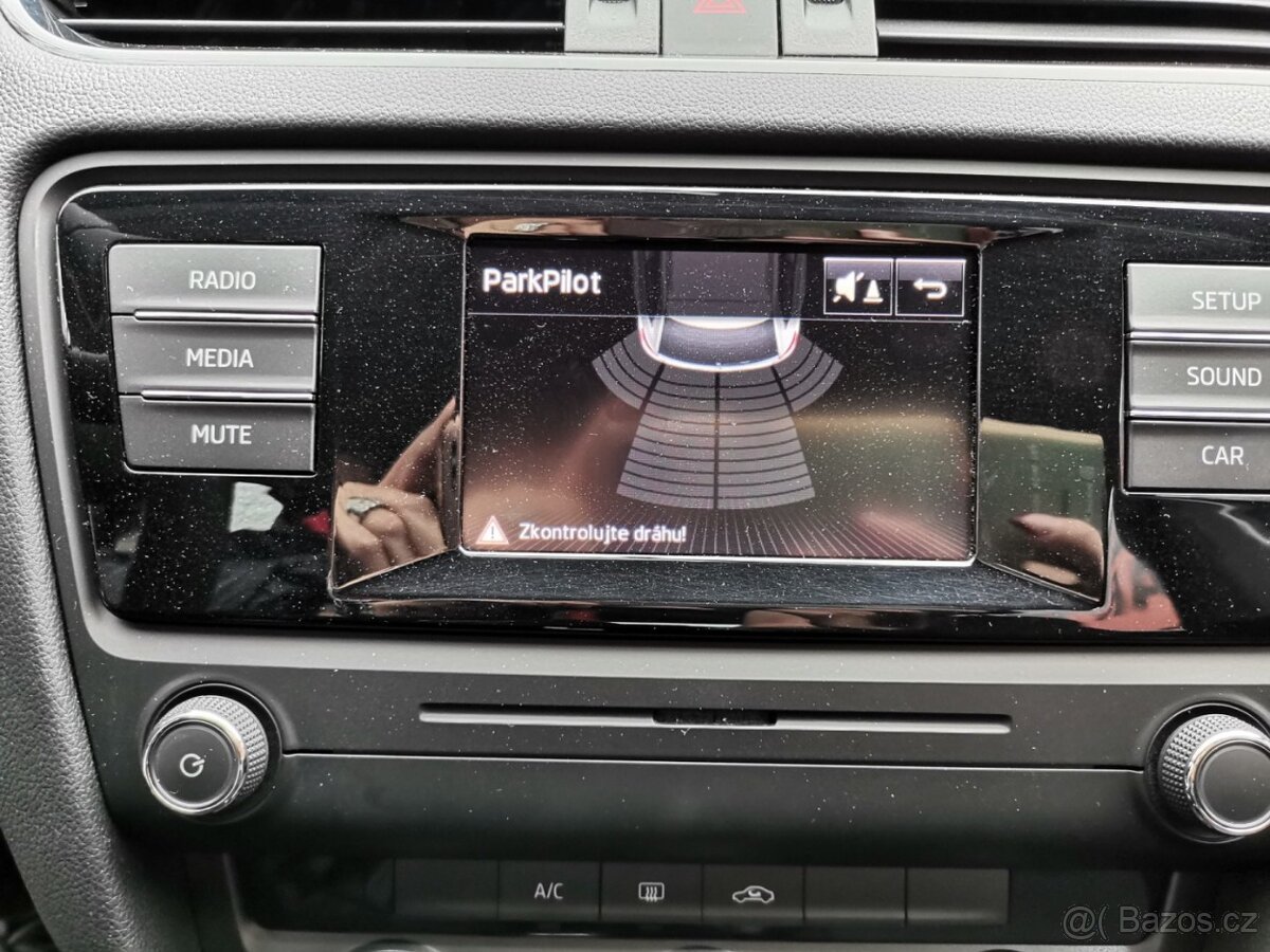 Škoda Octavia 1.4TSi 110kw Active Tažné PDC - 13