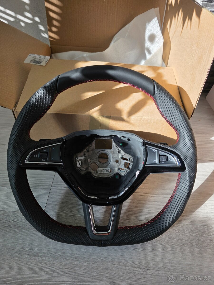 Nový zkosený volant Škoda + PÁDLA DSG - 13